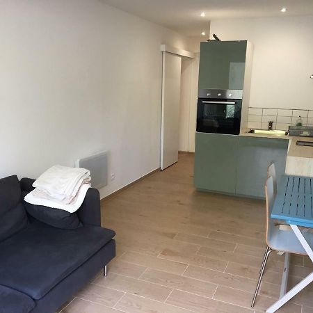 Les Mimosas Apartments Villelongue-dels-Monts Екстериор снимка