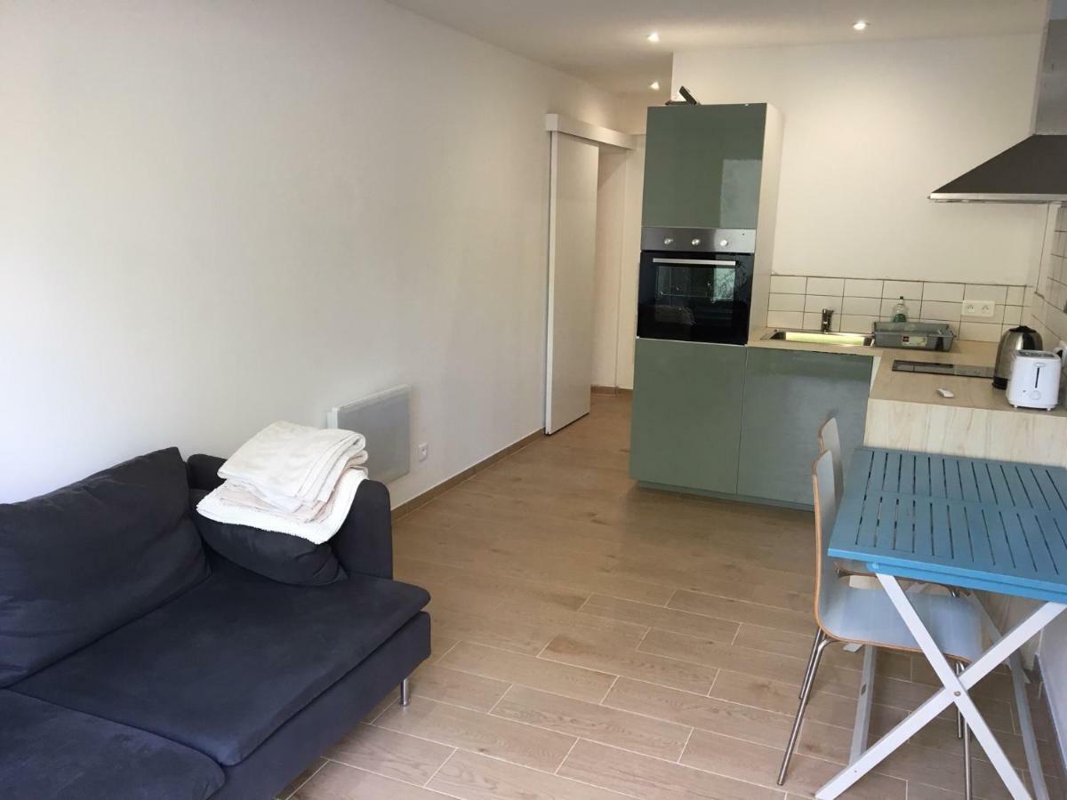 Les Mimosas Apartments Villelongue-dels-Monts Екстериор снимка